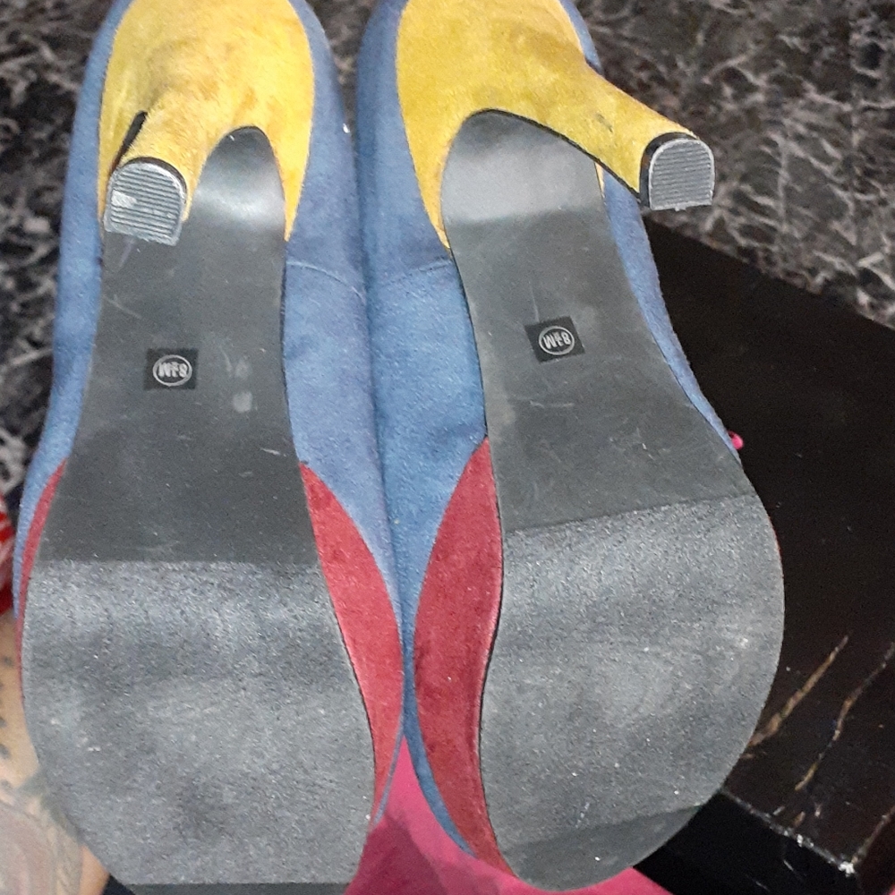 Shoes - Picture 4 of 4